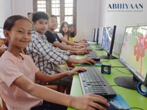 Read more about the article Computer Classes Thriving at Abhiyaan Institute Gorubathan Branch!